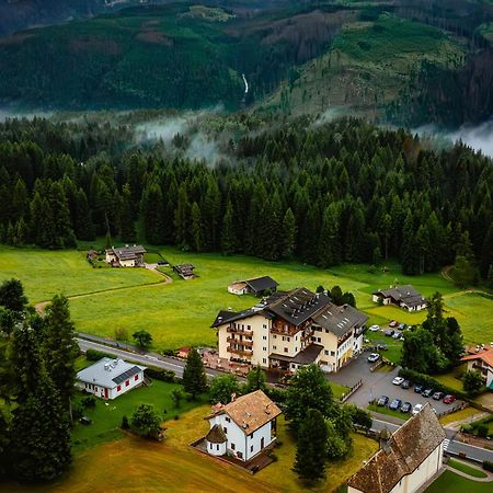 Hotel Bellamonte Predazzo Buitenkant foto