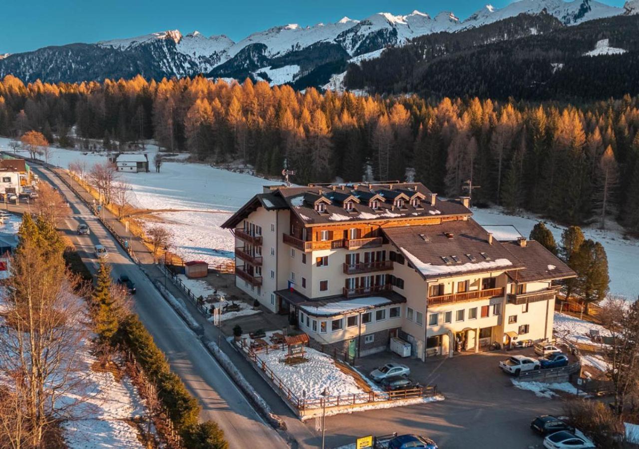 Hotel Bellamonte Predazzo Buitenkant foto