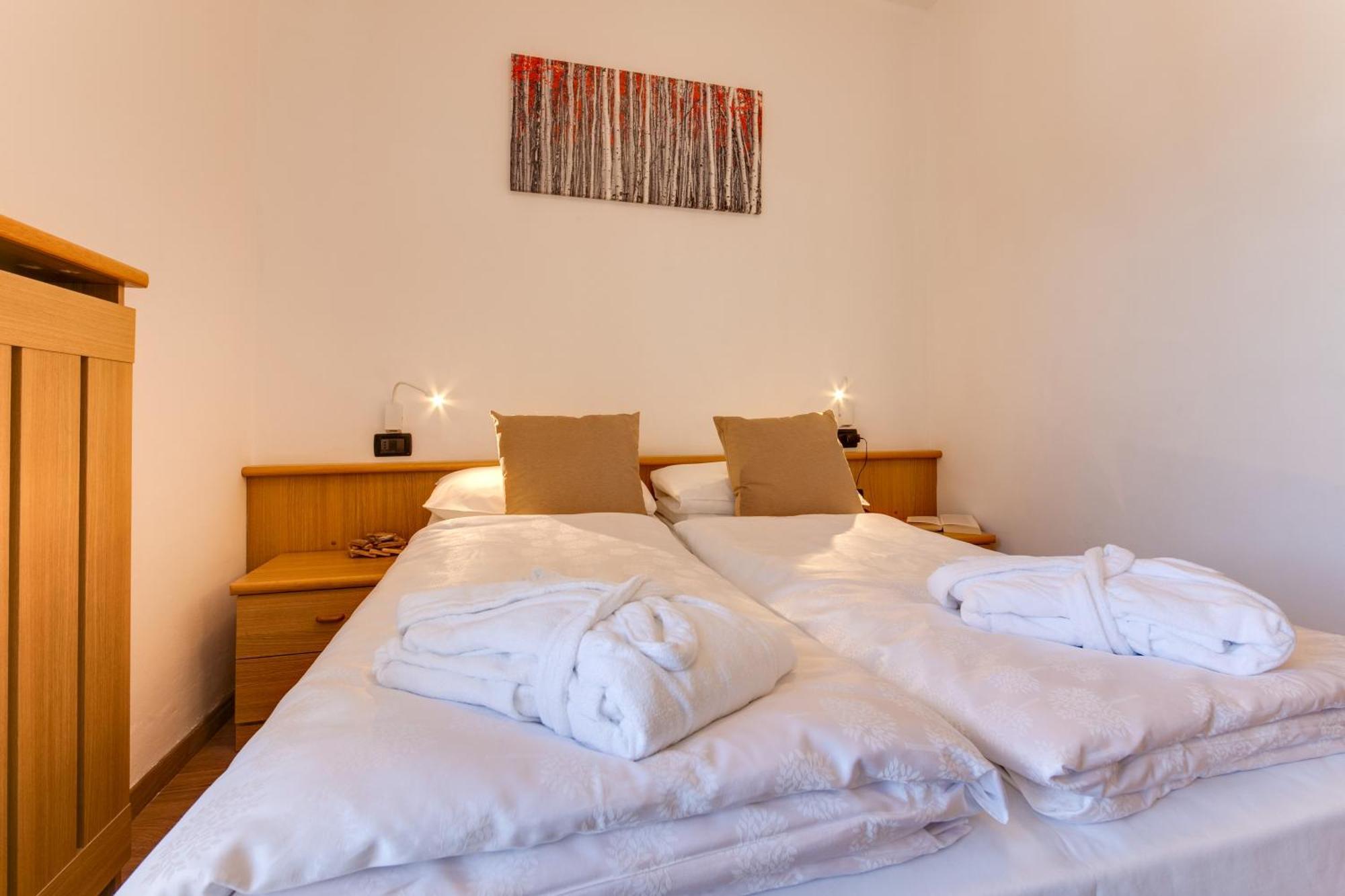 Hotel Bellamonte Predazzo Kamer foto