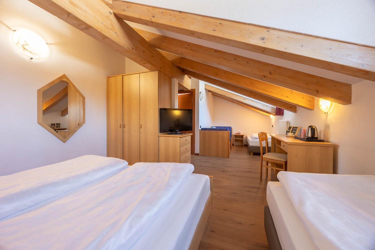 Hotel Bellamonte Predazzo Kamer foto