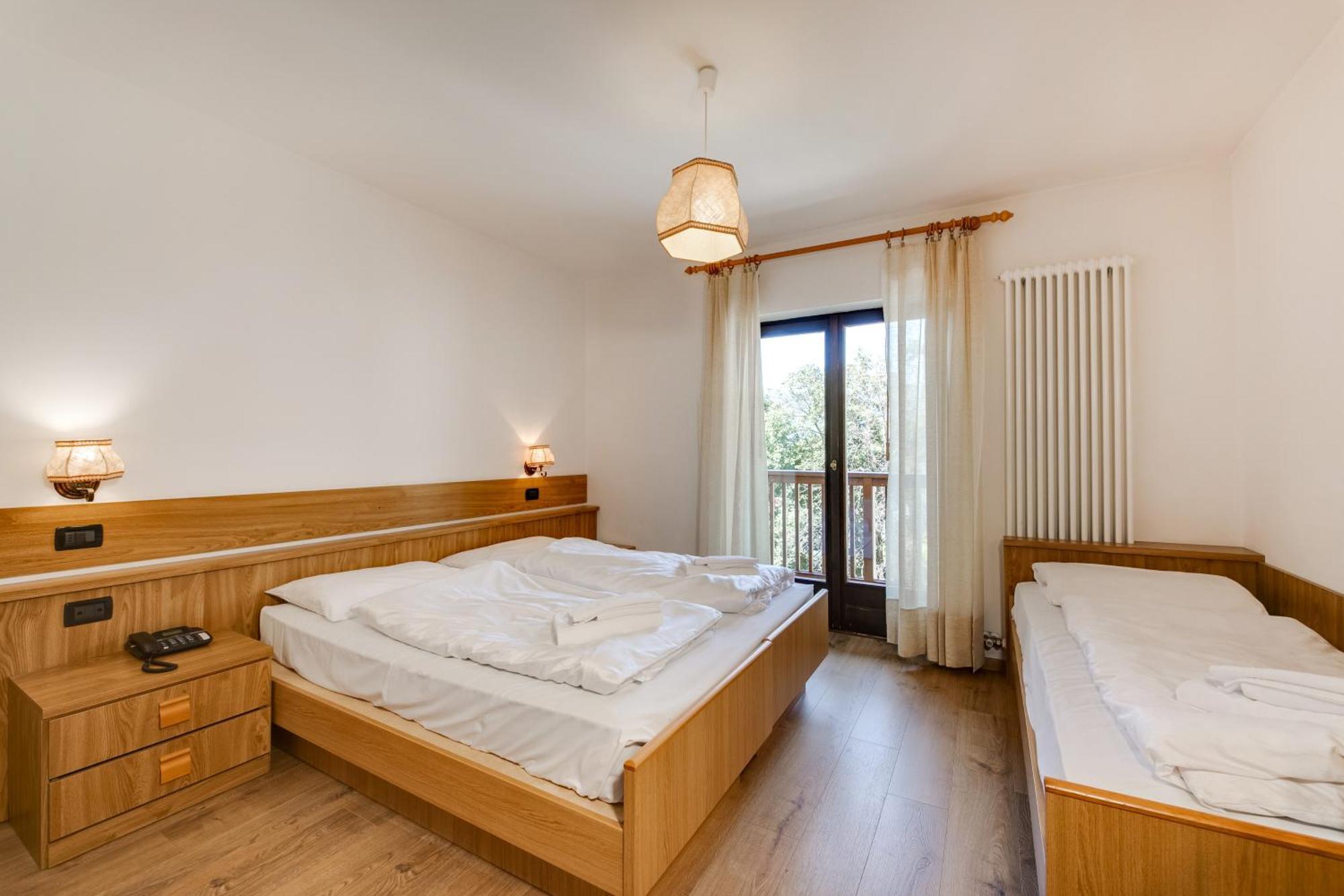 Hotel Bellamonte Predazzo Kamer foto